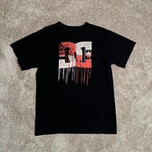BLACK DC "PATRIOT"‎ GRAPHIC TEE